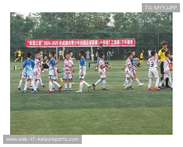 足球公益项目走进山区传递体育精神，公益足球标语